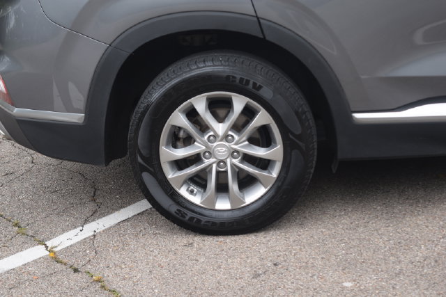 Used 2019 Hyundai Santa Fe SE AWD/4WD image 25