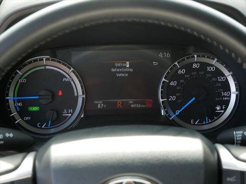 Certified 2024 Toyota Highlander LE AWD/4WD image 23