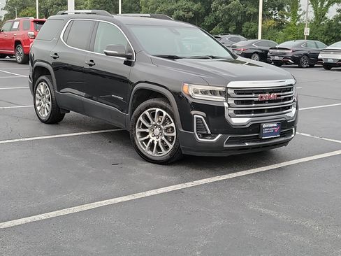 Used 2023 GMC Acadia SLT w/ Preferred Package AWD/4WD image 2