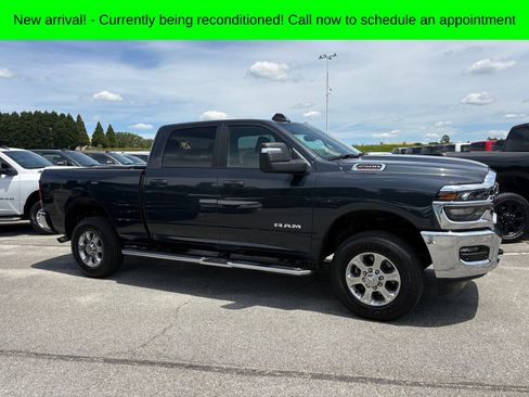 Used 2026 RAM 2500 Big Horn AWD/4WD image 2