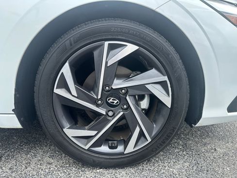 Used 2024 Hyundai Elantra SEL w/ Convenience Package FWD image 26