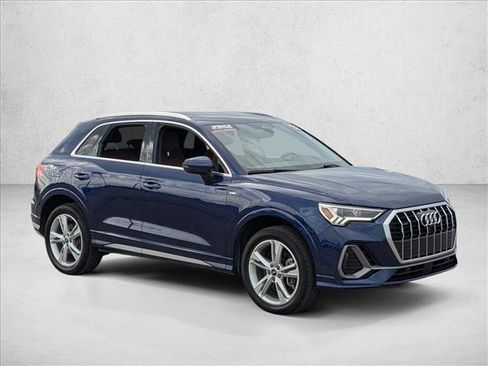Used 2022 Audi Q3 2.0T Premium Plus image 3
