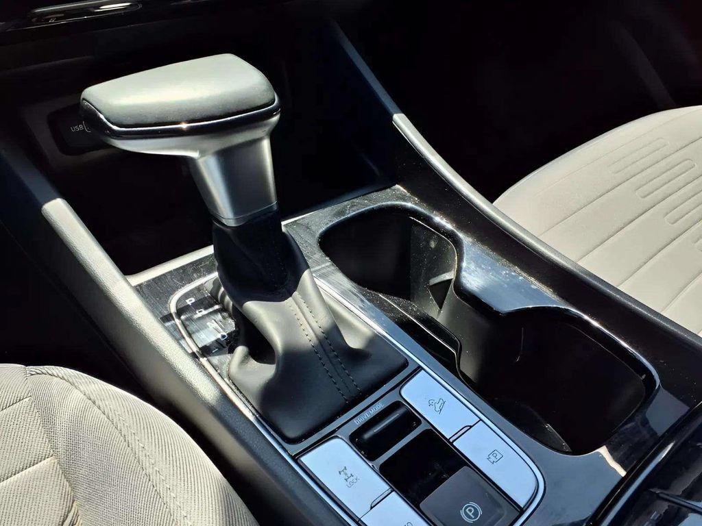 Used 2022 Hyundai Santa Cruz SEL Premium AWD/4WD image 17