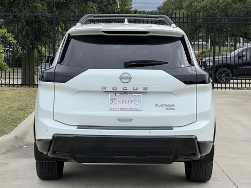 Used 2025 Nissan Rogue Platinum AWD/4WD image 4