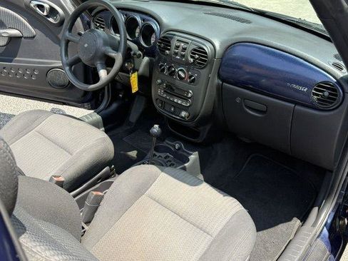 Used 2005 Chrysler PT Cruiser Convertible FWD image 16
