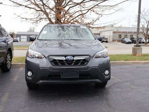 Used 2023 Subaru Crosstrek 2.0i Premium image 3