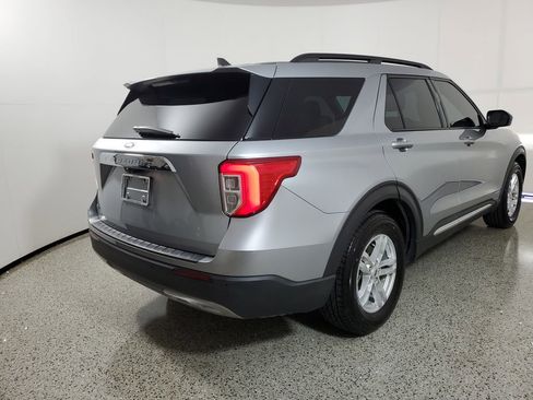Used 2022 Ford Explorer XLT w/ Equipment Group 202A RWD image 4