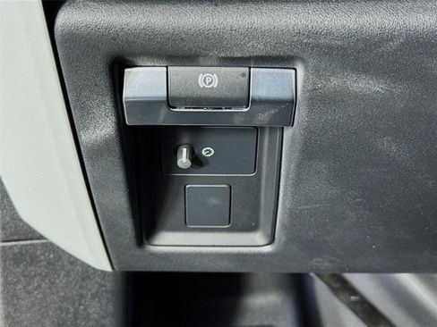 Used 2024 Land Rover Defender 110 S AWD/4WD image 10