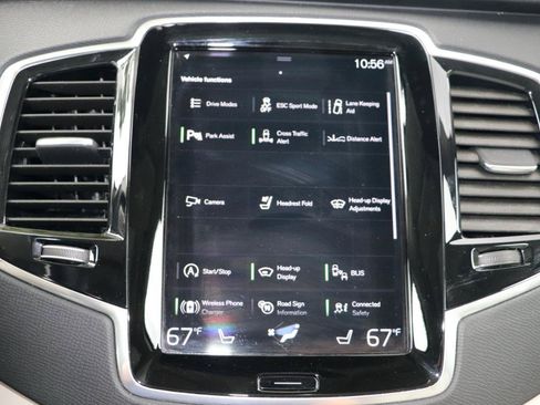 Used 2022 Volvo XC90 T6 Momentum AWD/4WD image 16