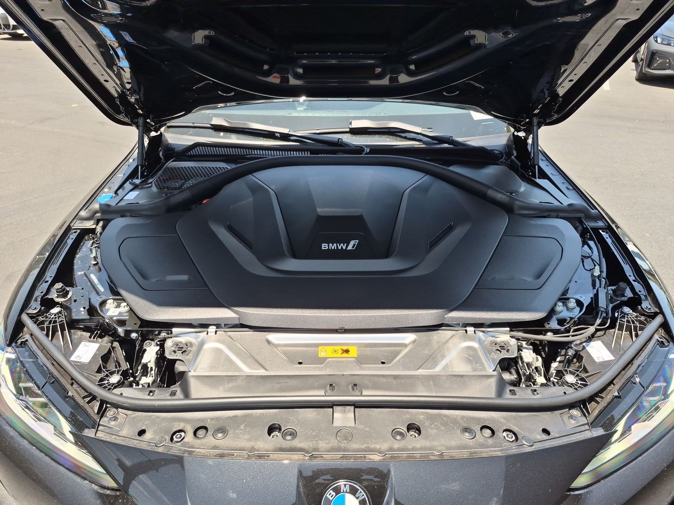 New 2026 BMW i4 eDrive40 w/ Parking Assistance Package RWD image 35