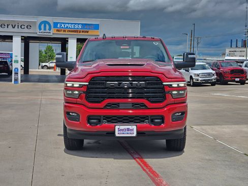 New 2026 RAM 2500 Laramie AWD/4WD image 6