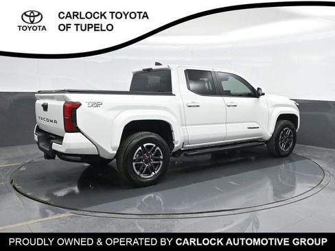 Used 2025 Toyota Tacoma TRD Sport image 3