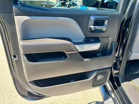 Used 2017 Chevrolet Silverado 1500 LTZ Z71 w/ LTZ Plus Package AWD/4WD image 19