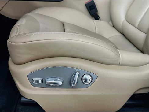 Certified 2026 Porsche Macan S AWD/4WD image 12