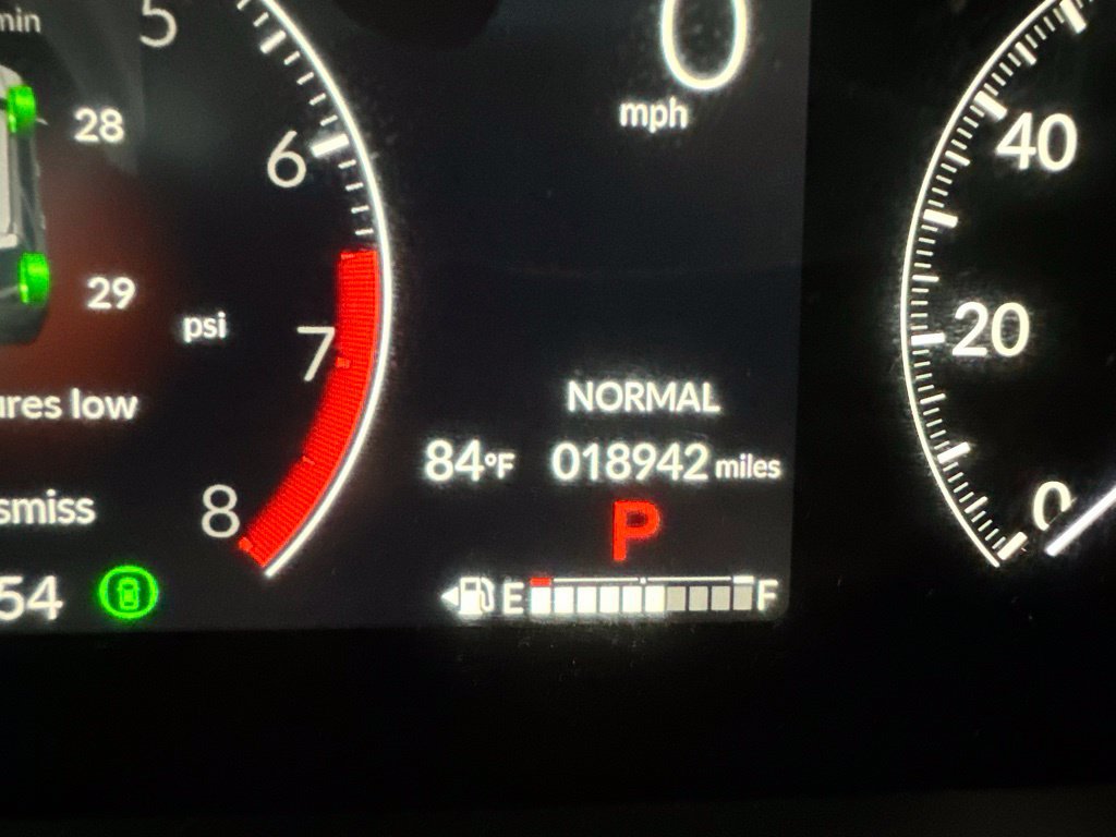 Used 2025 Honda Pilot EX-L image 16