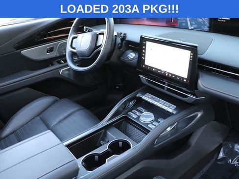Used 2024 Lincoln Nautilus Reserve w/ Equipment Group 203A AWD/4WD image 11