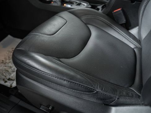 Used 2021 Jeep Cherokee Latitude Lux w/ Sun & Sound Group image 36