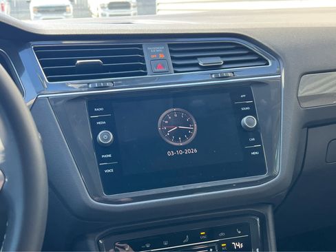 Used 2022 Volkswagen Tiguan SE image 33