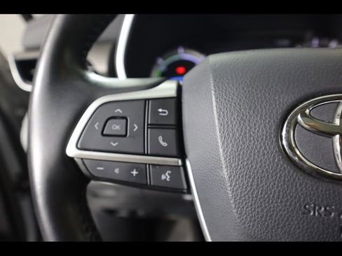 Used 2022 Toyota Highlander Limited image 21