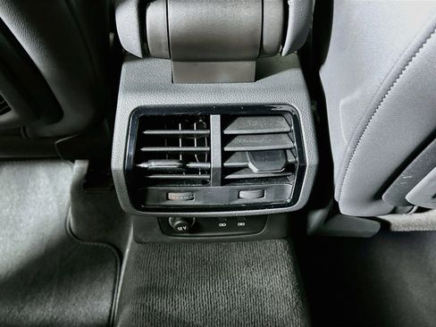 Used 2021 Audi Q3 2.0T Premium Plus w/ Premium Plus Package AWD/4WD image 26