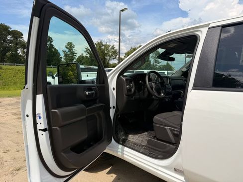 New 2026 GMC Sierra 2500 Pro w/ Convenience Package RWD image 12