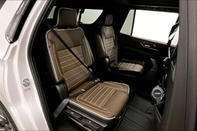 Used 2025 GMC Yukon Denali Ultimate AWD/4WD image 26
