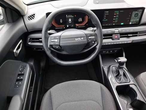 Certified 2025 Kia K4 LXS image 12