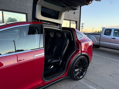 Used 2016 Tesla Model X 75D image 39