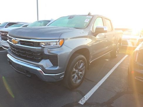 Used 2025 Chevrolet Silverado 1500 LT AWD/4WD image 1