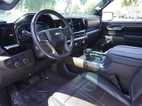 Certified 2023 Chevrolet Silverado 1500 High Country AWD/4WD image 17