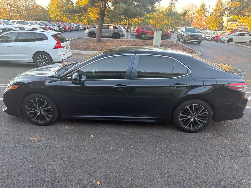 Used 2018 Toyota Camry SE FWD image 8