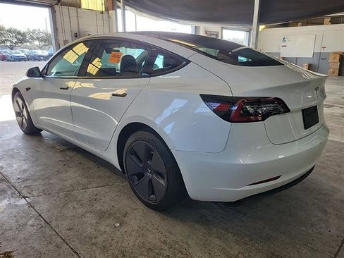 Used 2023 Tesla Model 3 Standard Range image 5