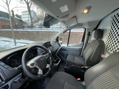 Used 2017 Ford Transit 150 130 Low Roof RWD image 14