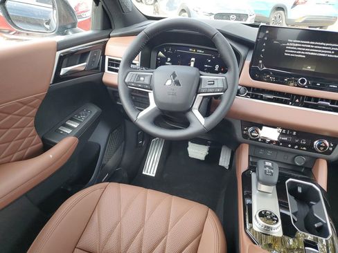 New 2026 Mitsubishi Outlander SEL FWD image 10