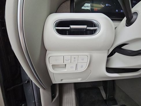 Used 2026 Hyundai Palisade Limited FWD image 26