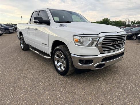 Used 2019 RAM 1500 Big Horn AWD/4WD image 3