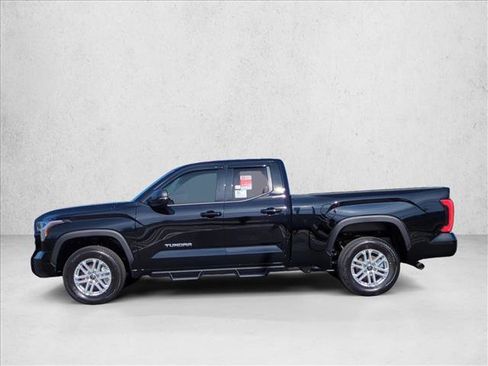 Used 2024 Toyota Tundra SR5 w/ SR5 Premium Package AWD/4WD image 8