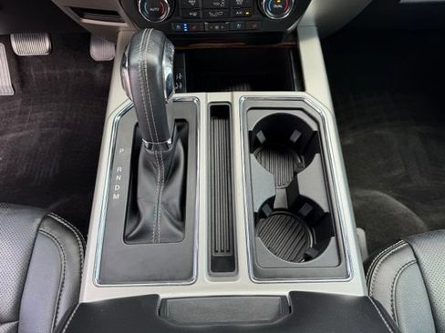 Used 2018 Ford F150 Lariat RWD image 18
