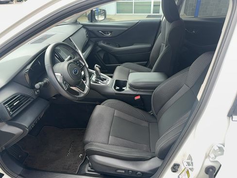 Used 2024 Subaru Outback Premium AWD/4WD image 13