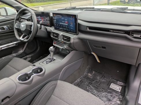 New 2025 Ford Mustang Coupe image 15