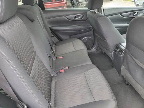 Used 2020 Nissan Rogue SV FWD image 13