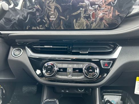 New 2026 Buick Envista Sport Touring image 25