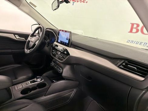 Used 2021 Ford Escape SEL w/ Technology Package FWD image 17
