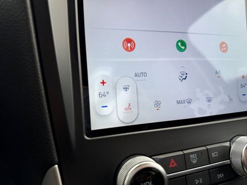 Used 2024 Ford Edge SEL w/ Convenience Package image 16