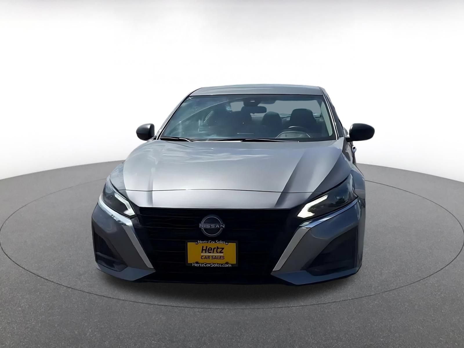 Used 2025 Nissan Altima 2.5 SV FWD image 4