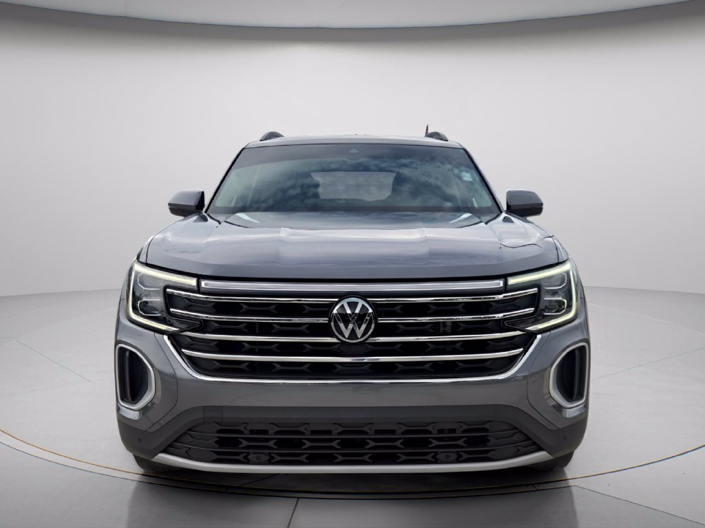 Certified 2024 Volkswagen Atlas SE w/ Black Wheel Package FWD image 9