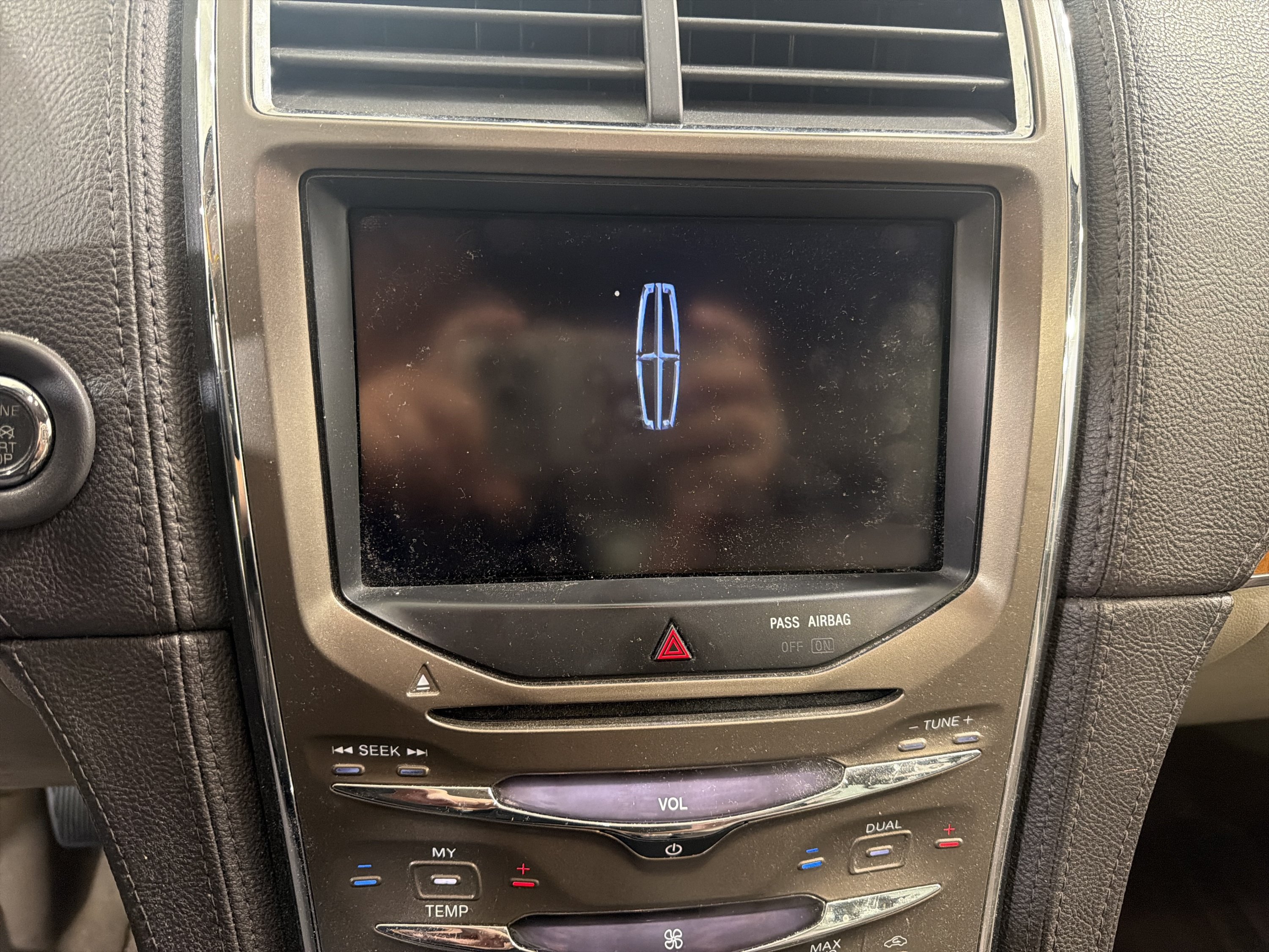 Used 2013 Lincoln MKX FWD w/ Wood Pkg image 16