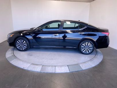 Used 2025 Nissan Altima 2.5 SV