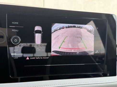 Used 2025 Volkswagen Taos S image 8