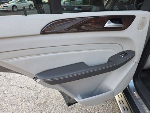 Used 2013 Mercedes-Benz ML 350 4MATIC image 16